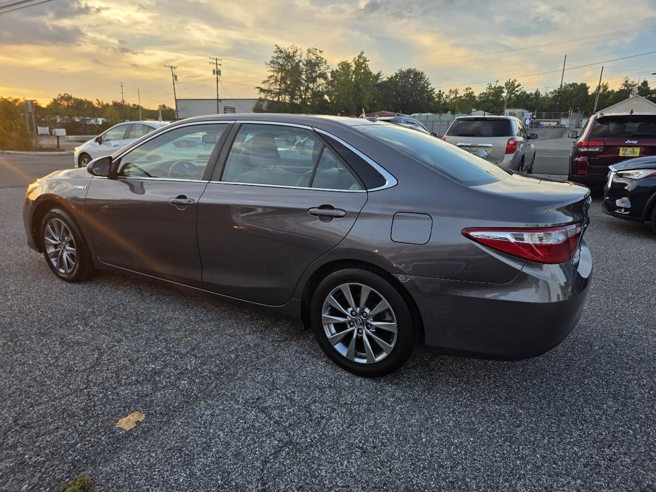 Toyota Camry Hybrid XLE 2015