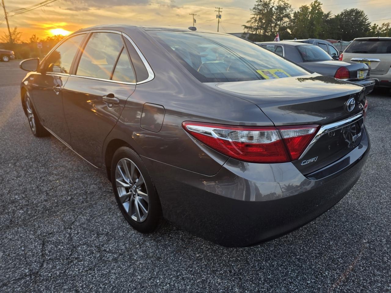 Toyota Camry Hybrid XLE 2015