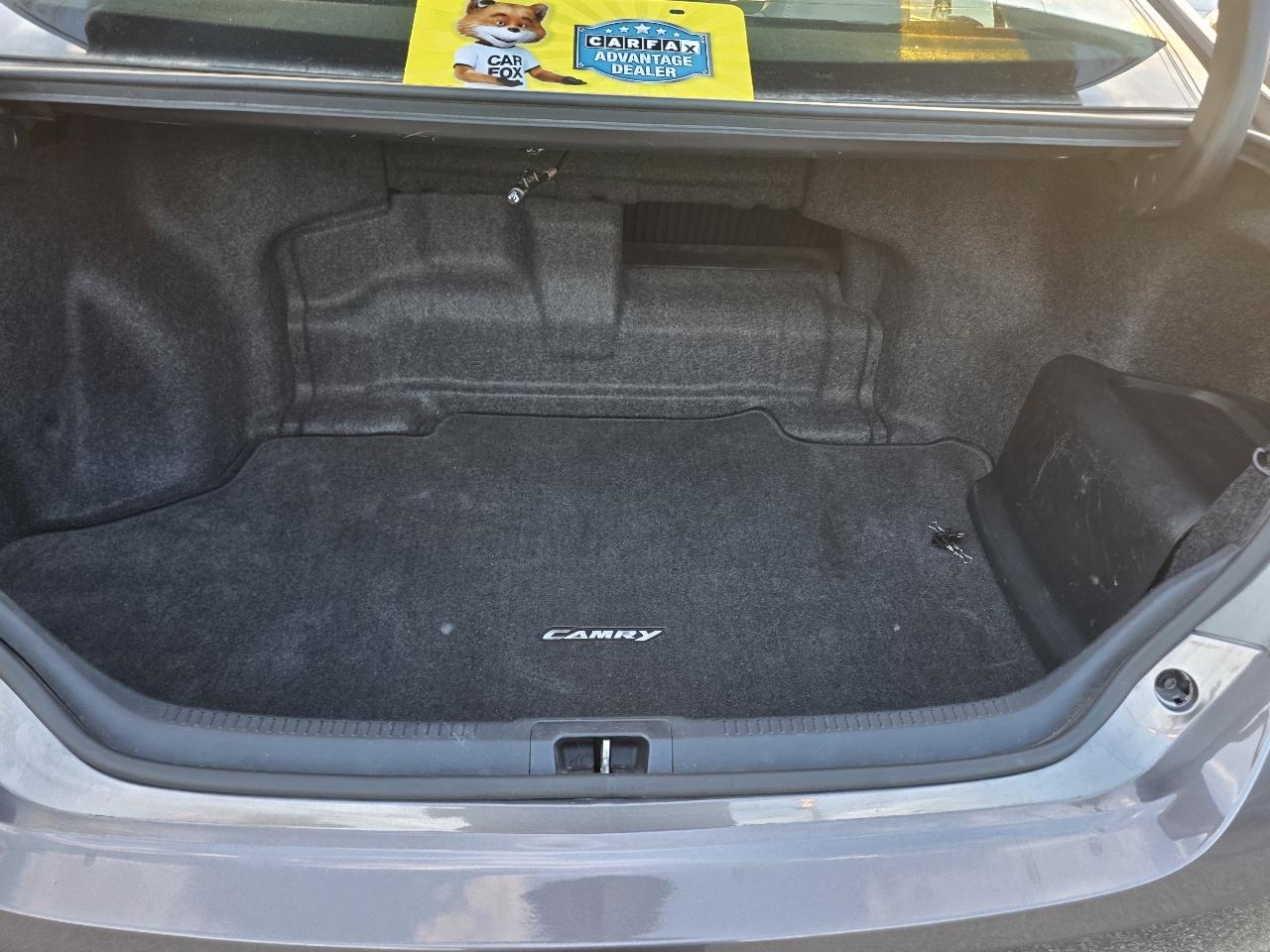 Toyota Camry Hybrid XLE 2015