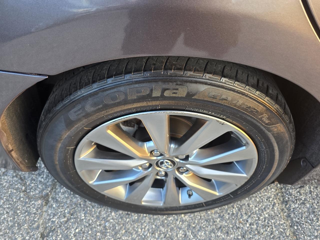 Toyota Camry Hybrid XLE 2015