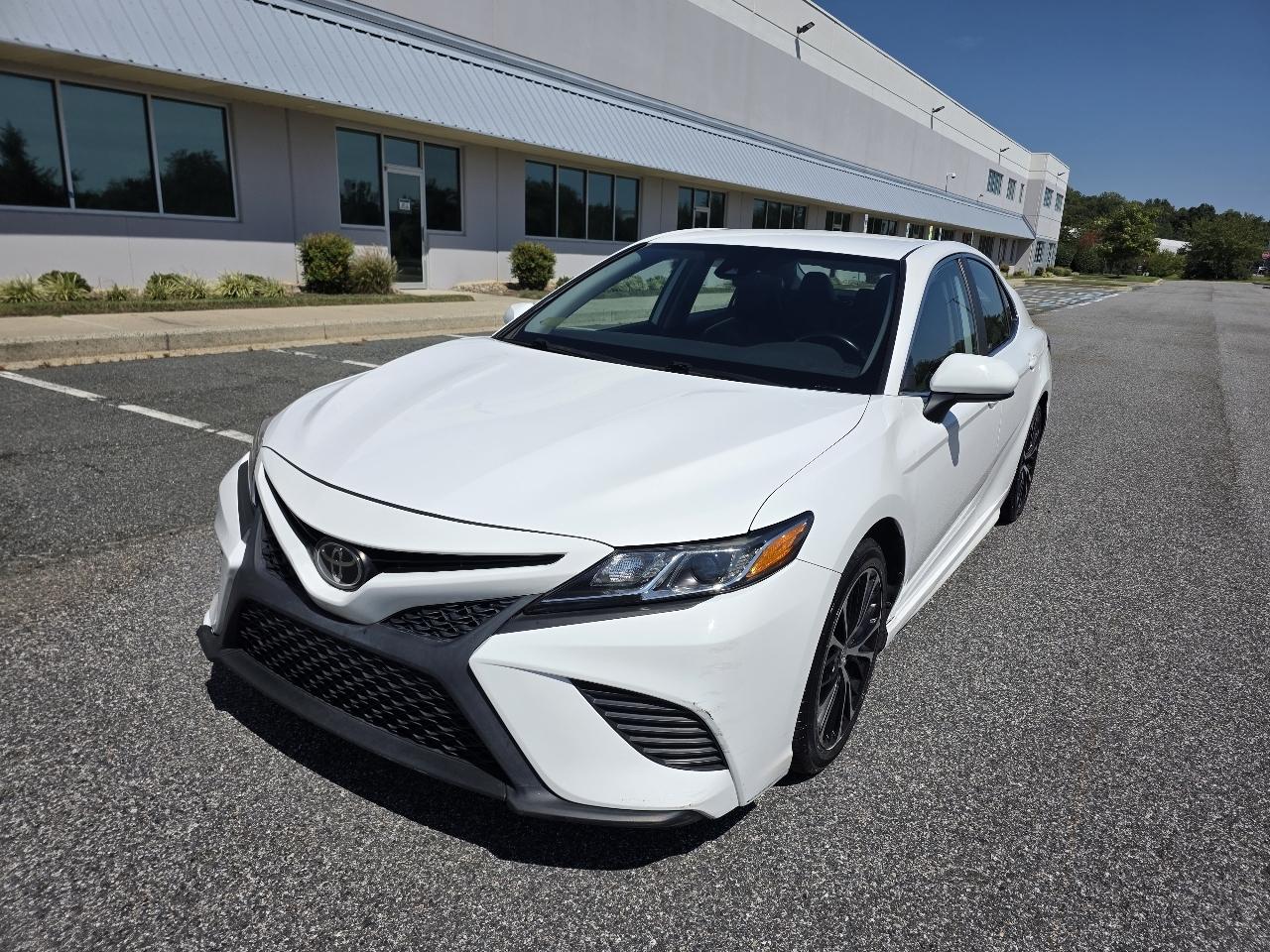 Toyota Camry SE 2019