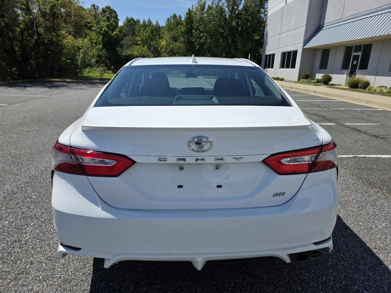 Toyota Camry SE 2019