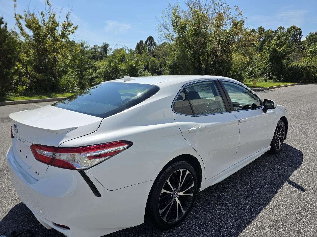 Toyota Camry SE 2019