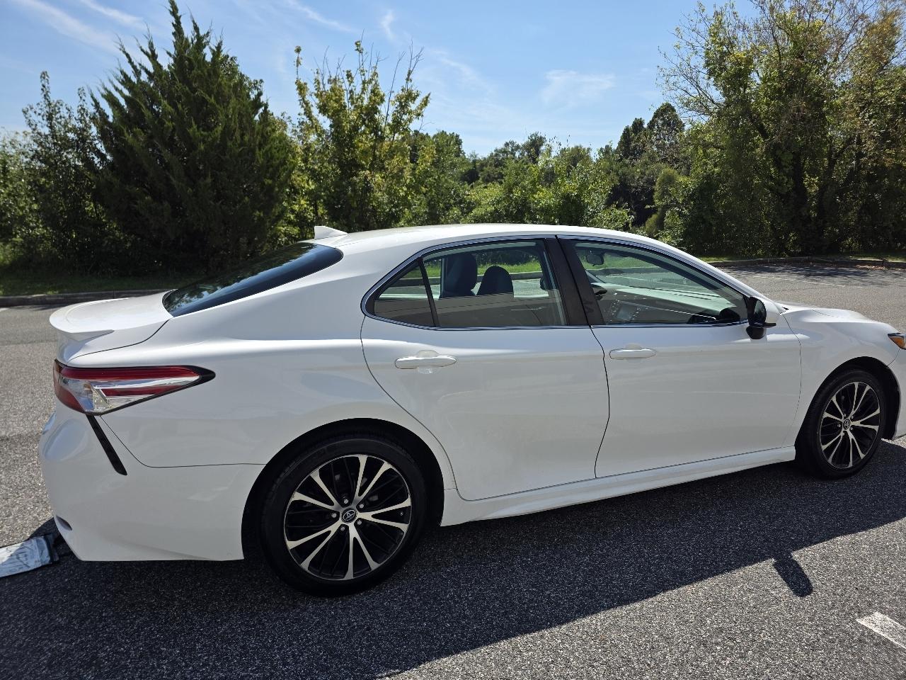 Toyota Camry SE 2019