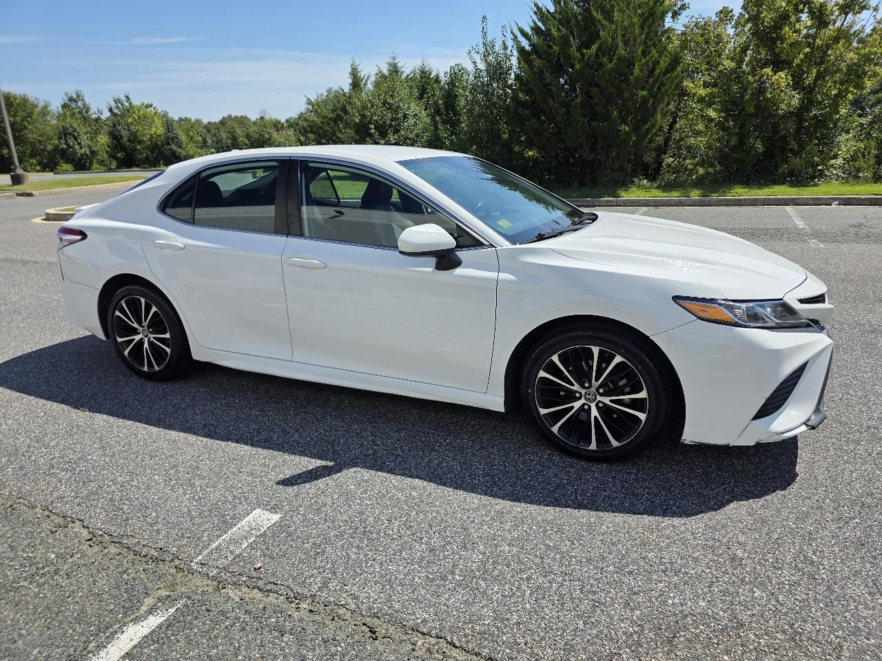 Toyota Camry SE 2019