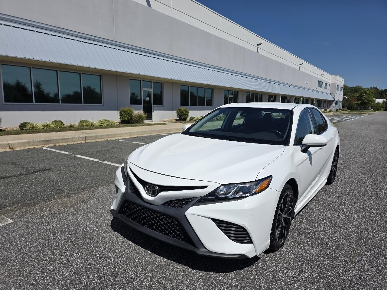 Toyota Camry SE 2019