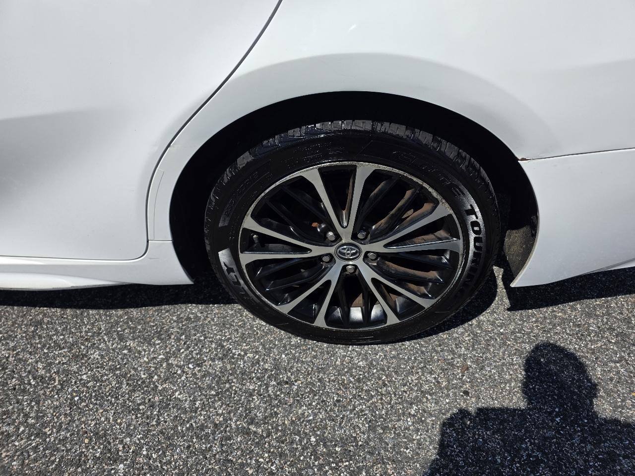 Toyota Camry SE 2019