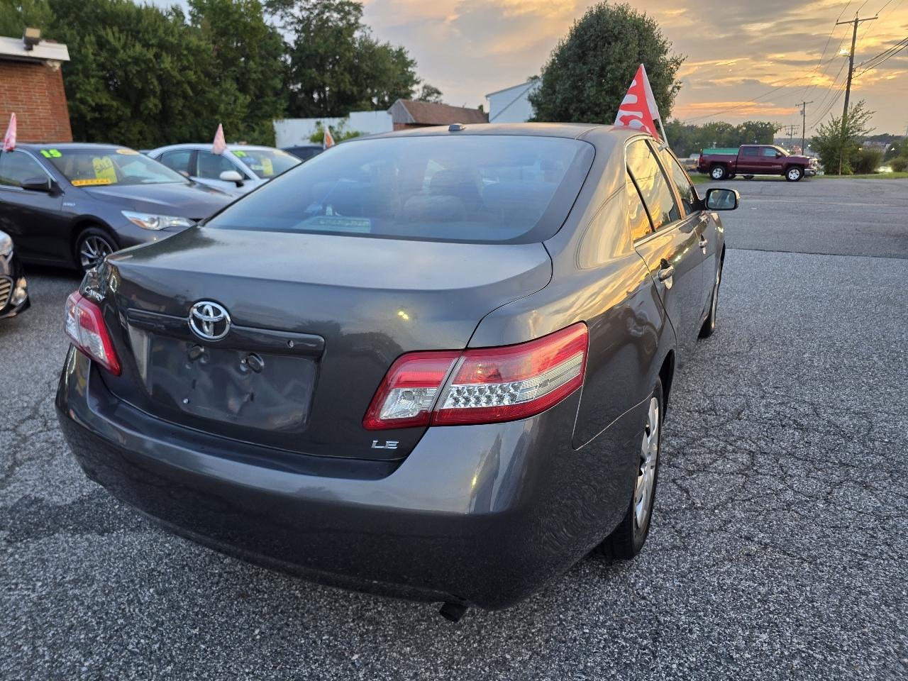 Toyota Camry Base 6-Spd AT 2011