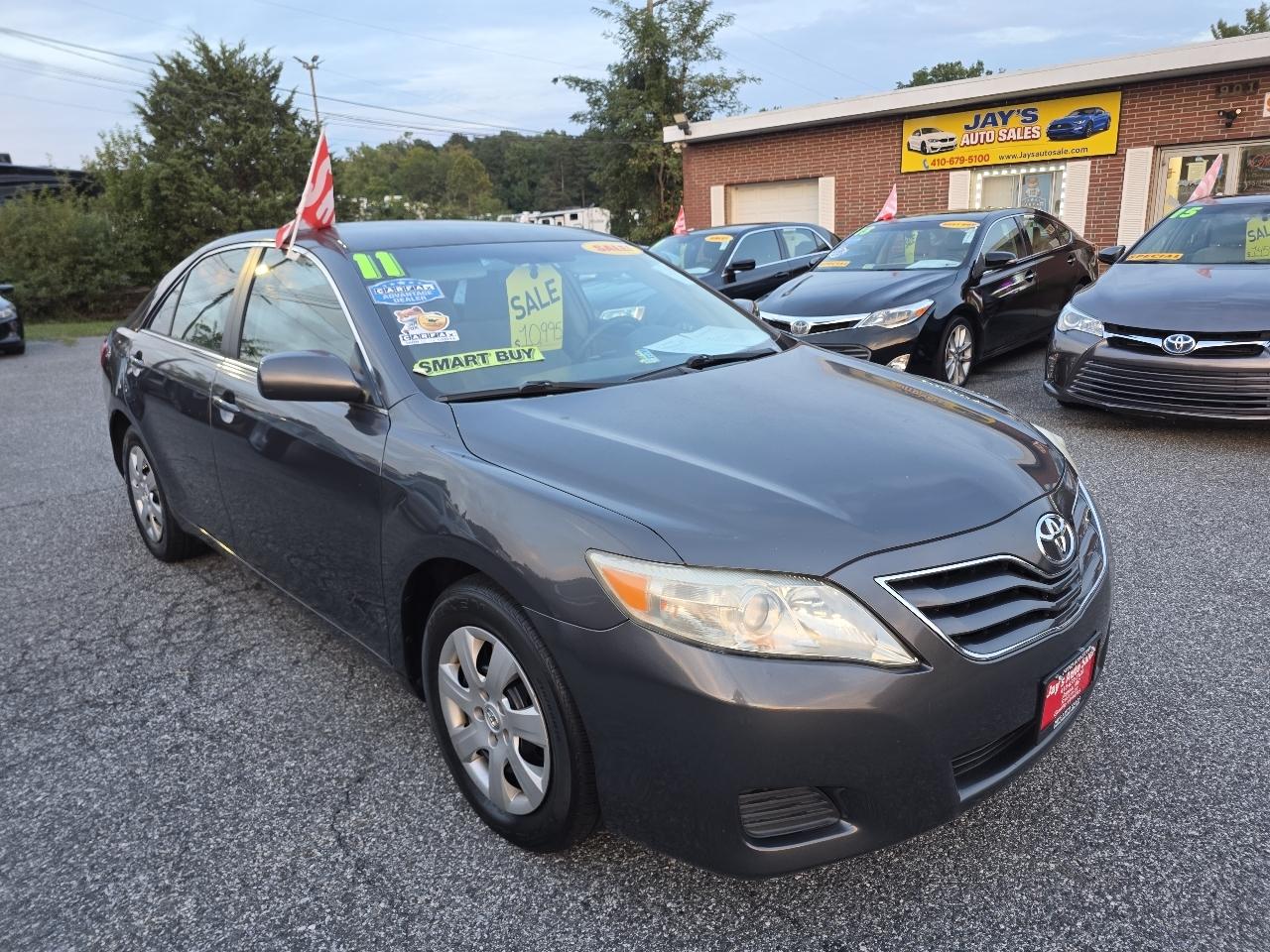 Toyota Camry Base 6-Spd AT 2011