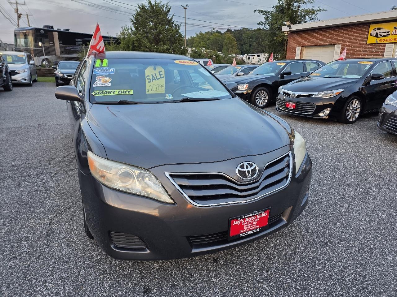 Toyota Camry Base 6-Spd AT 2011