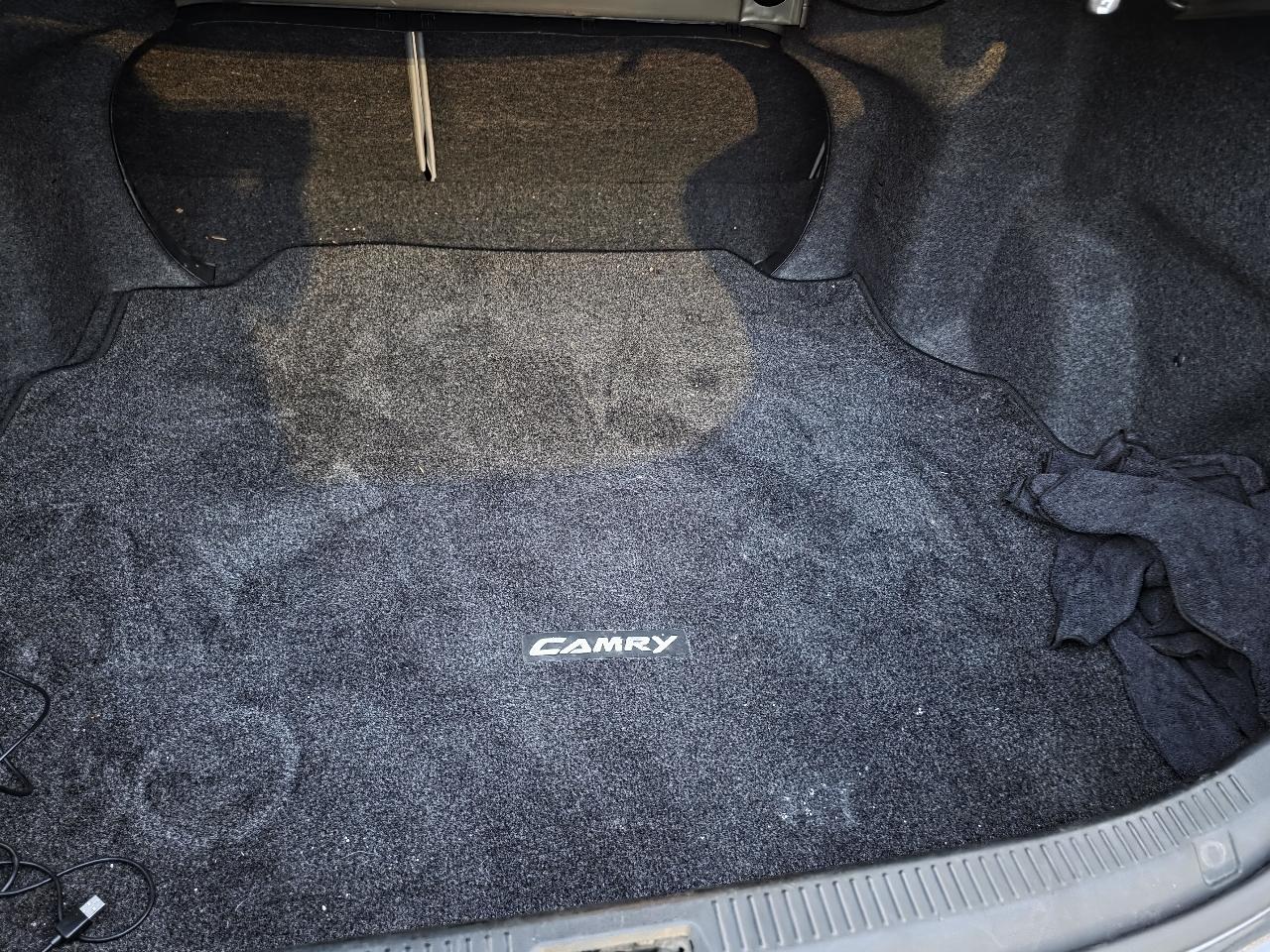 Toyota Camry Base 6-Spd AT 2011