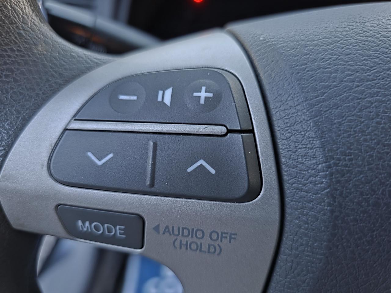 Toyota Camry Base 6-Spd AT 2011