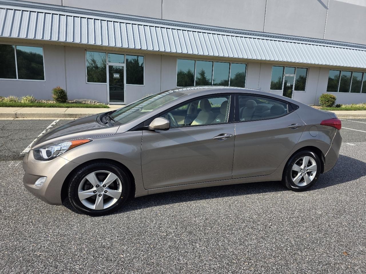 Hyundai Elantra GLS A/T 2013