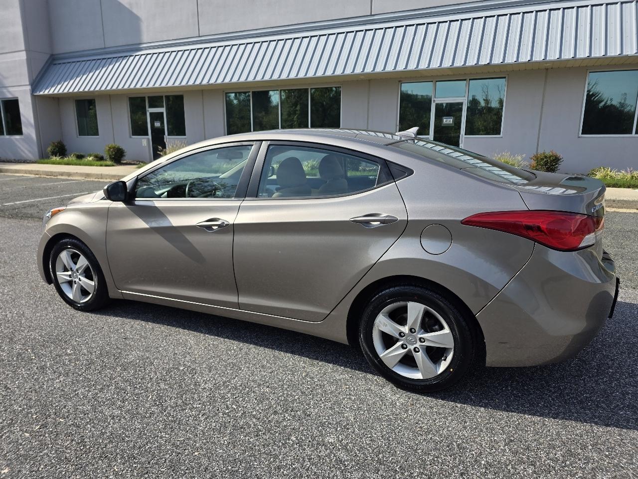 Hyundai Elantra GLS A/T 2013