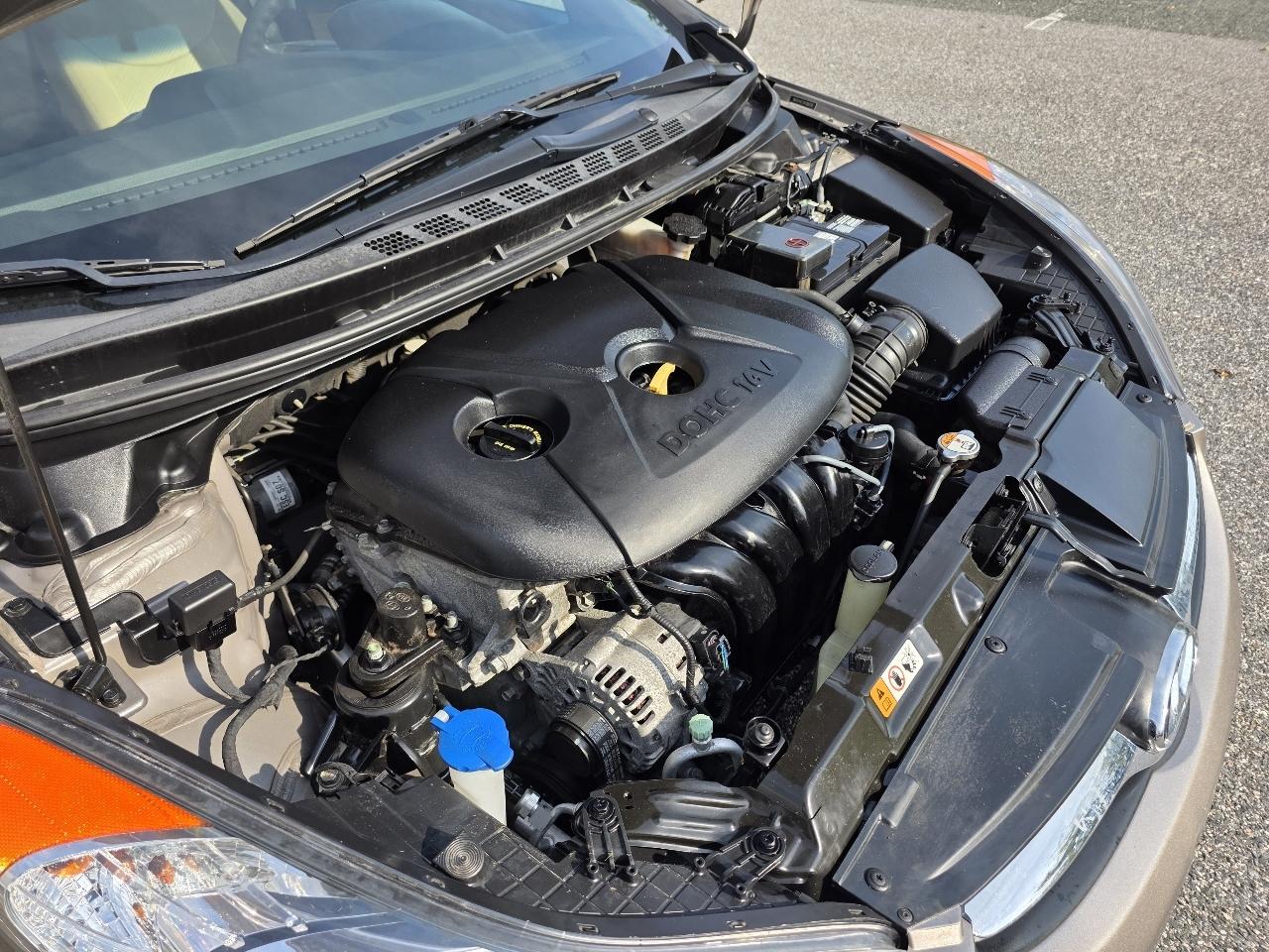 Hyundai Elantra GLS A/T 2013