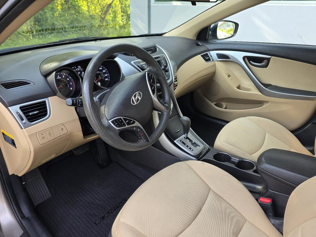 Hyundai Elantra GLS A/T 2013