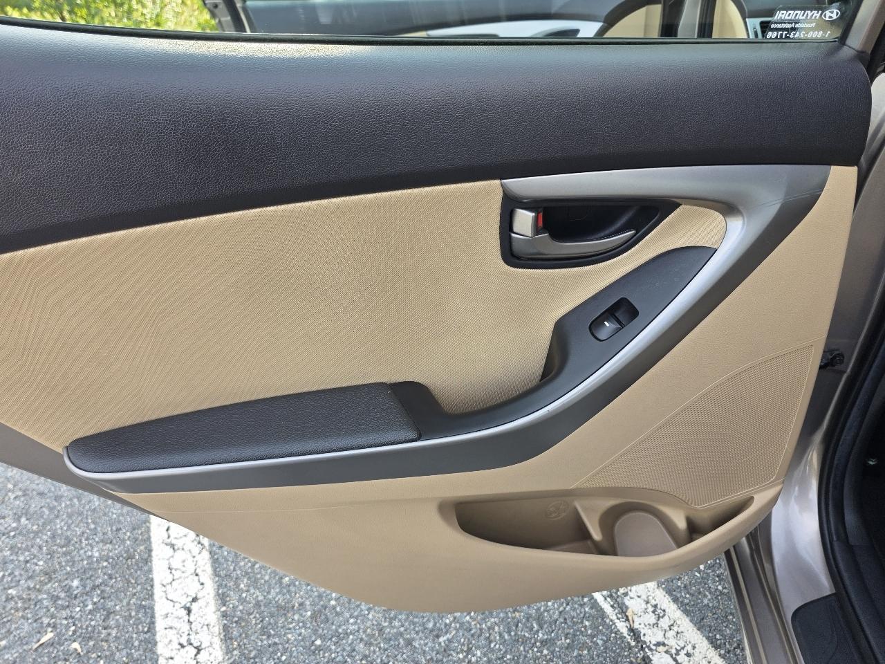 Hyundai Elantra GLS A/T 2013