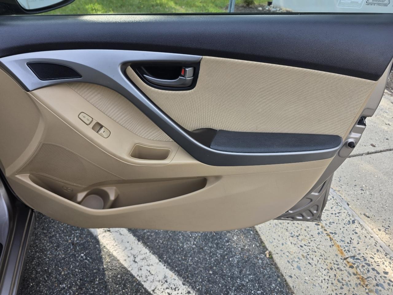 Hyundai Elantra GLS A/T 2013