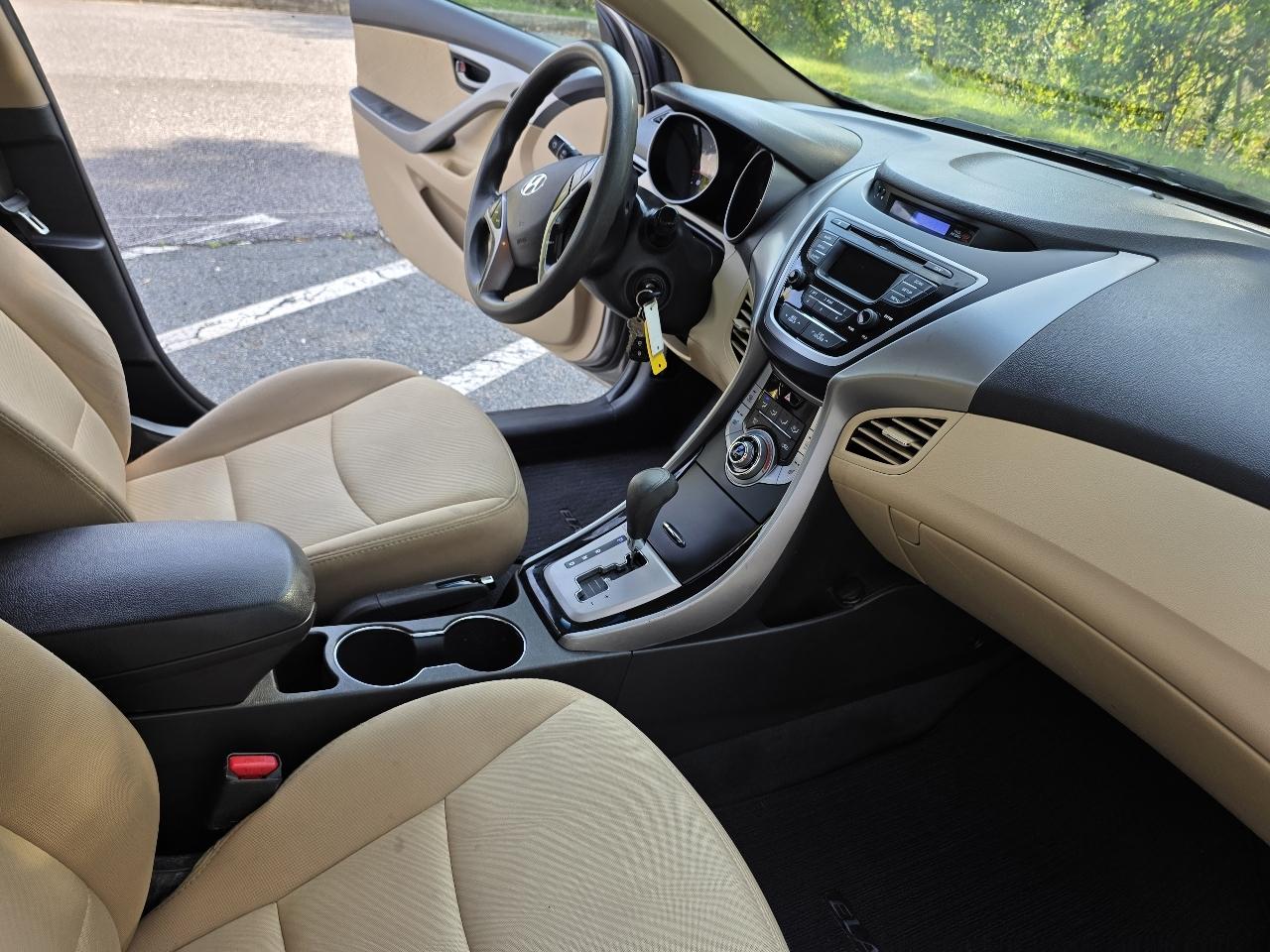 Hyundai Elantra GLS A/T 2013