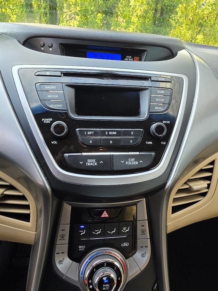 Hyundai Elantra GLS A/T 2013
