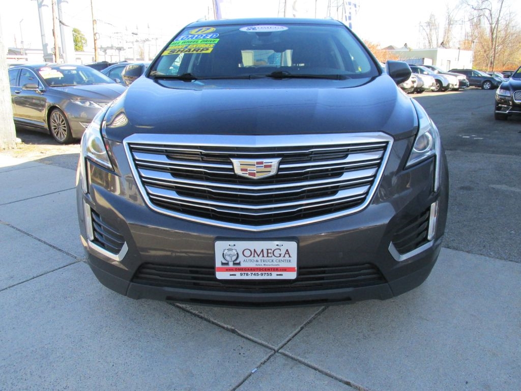 2017 Cadillac XT5 Luxury photo 2