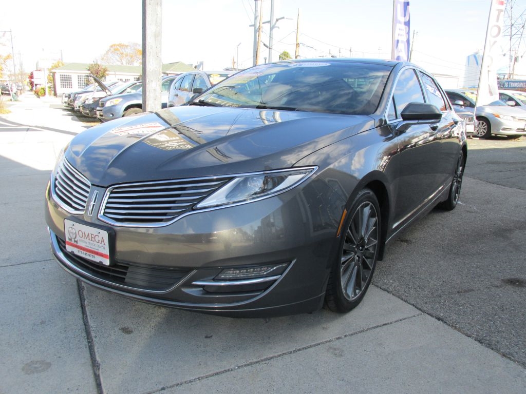 2016 Lincoln MKZ photo 3