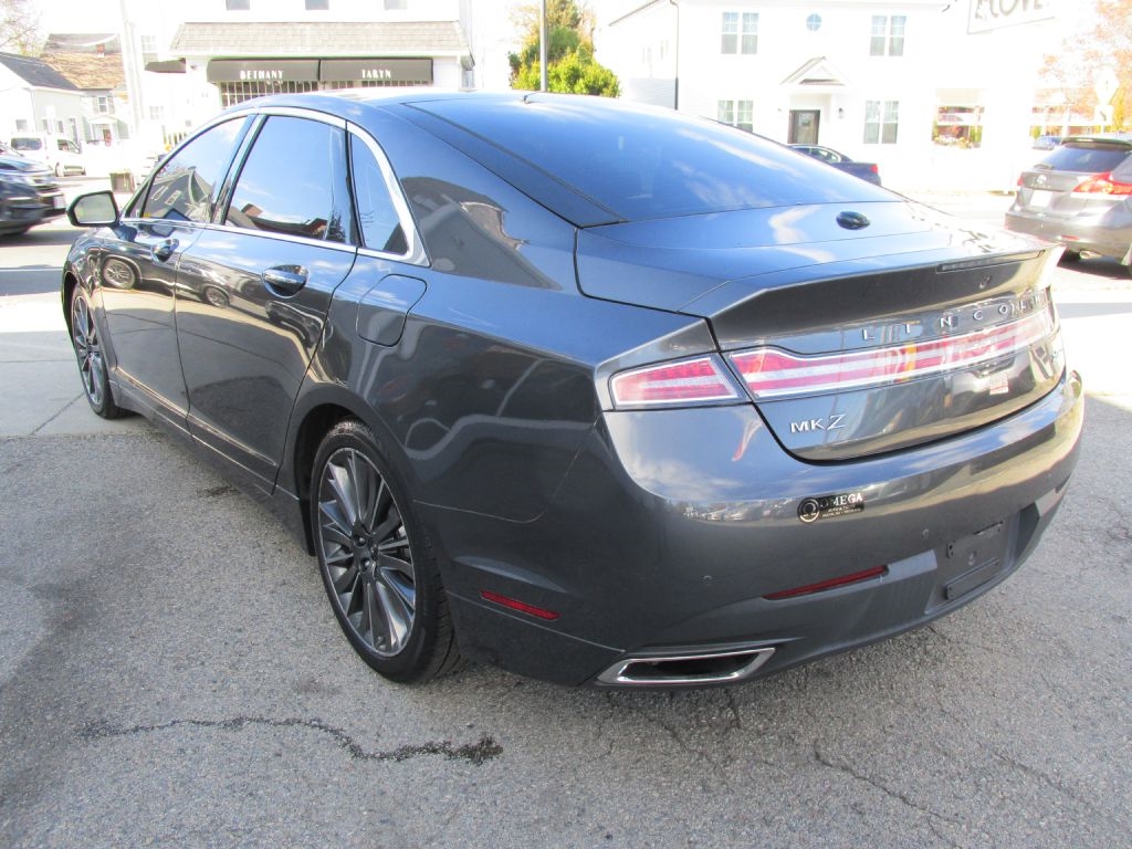 2016 Lincoln MKZ photo 4