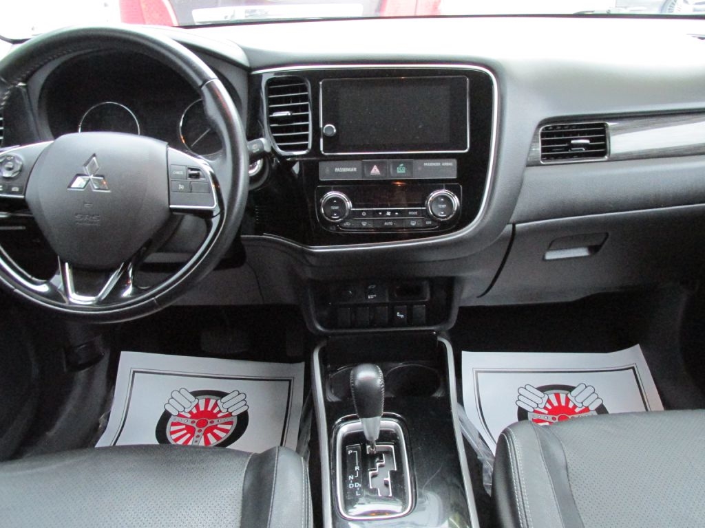 Mitsubishi Outlander  2018