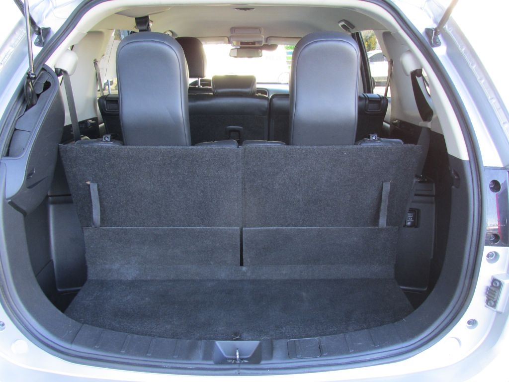 Mitsubishi Outlander  2020