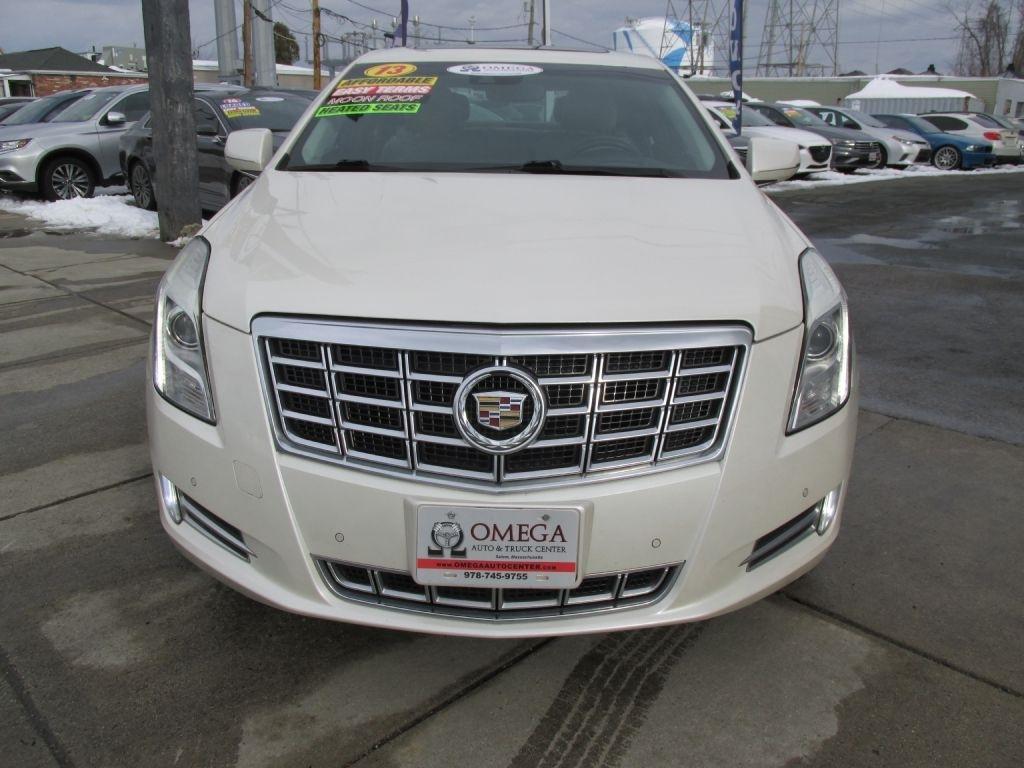 Cadillac XTS  2013