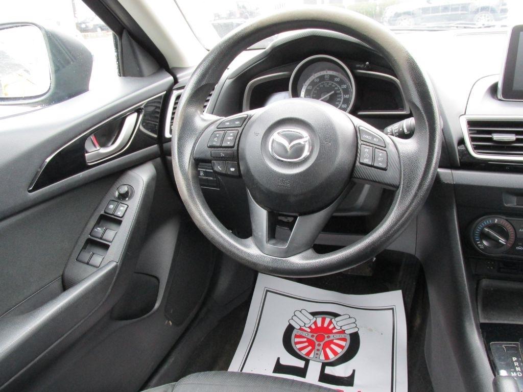 Mazda MAZDA3  2015