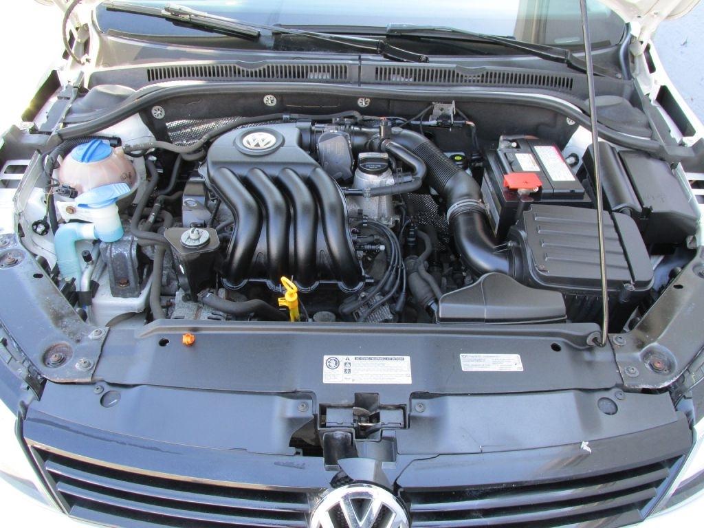 Volkswagen Jetta  2013