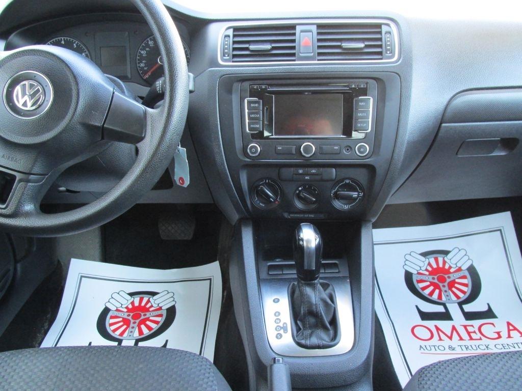 Volkswagen Jetta  2013