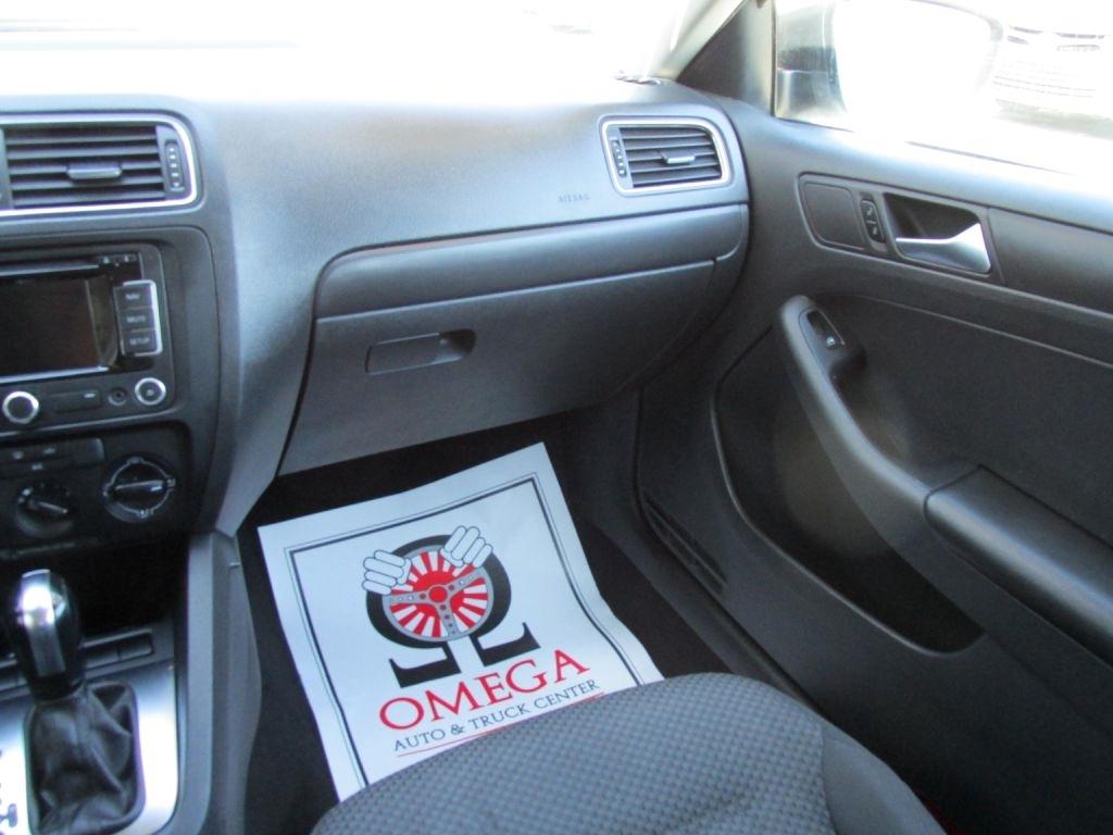 Volkswagen Jetta  2013