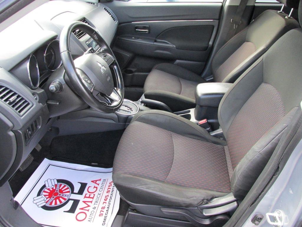 Mitsubishi Outlander Sport  2017