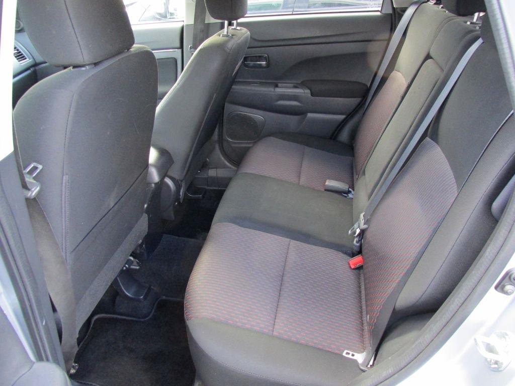 Mitsubishi Outlander Sport  2017