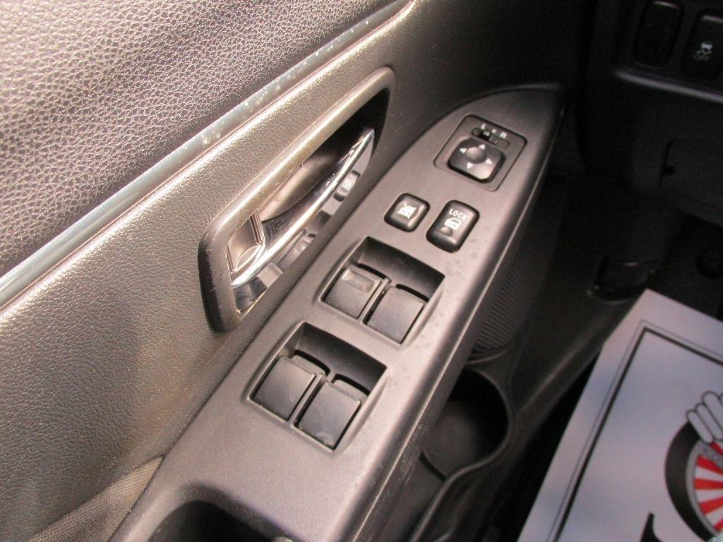 Mitsubishi Outlander Sport  2017