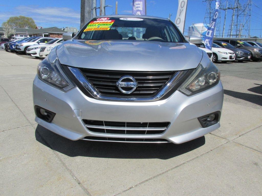 Nissan Altima  2016