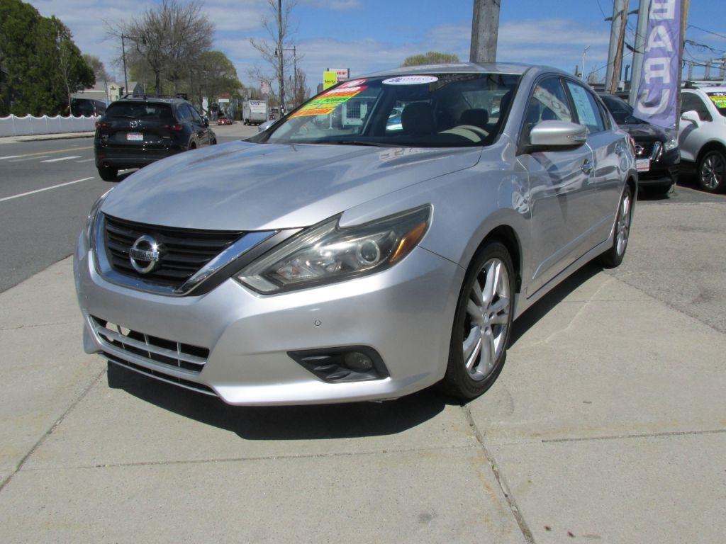 Nissan Altima  2016