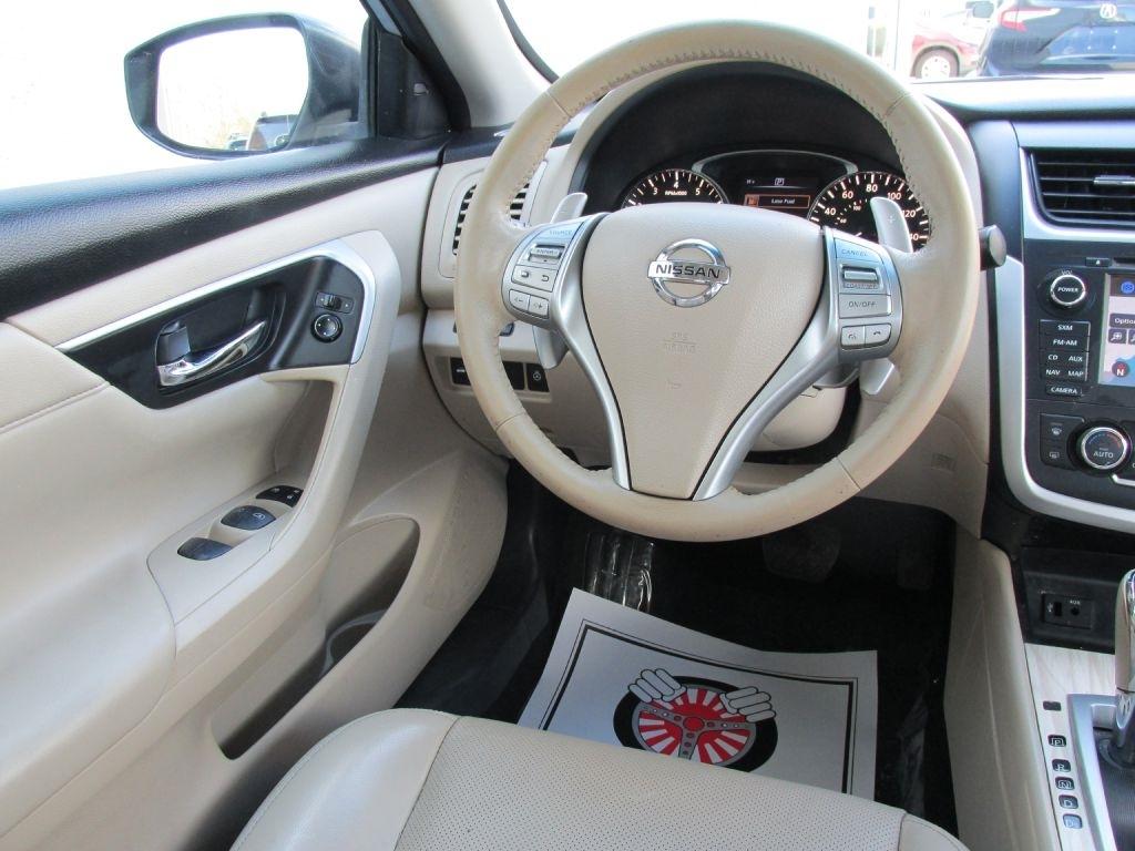 2016 Nissan Altima SL - Photo 11