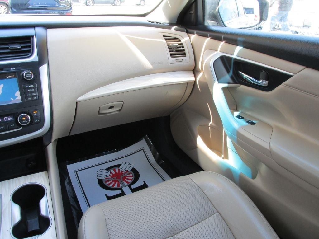 2016 Nissan Altima SL - Photo 13
