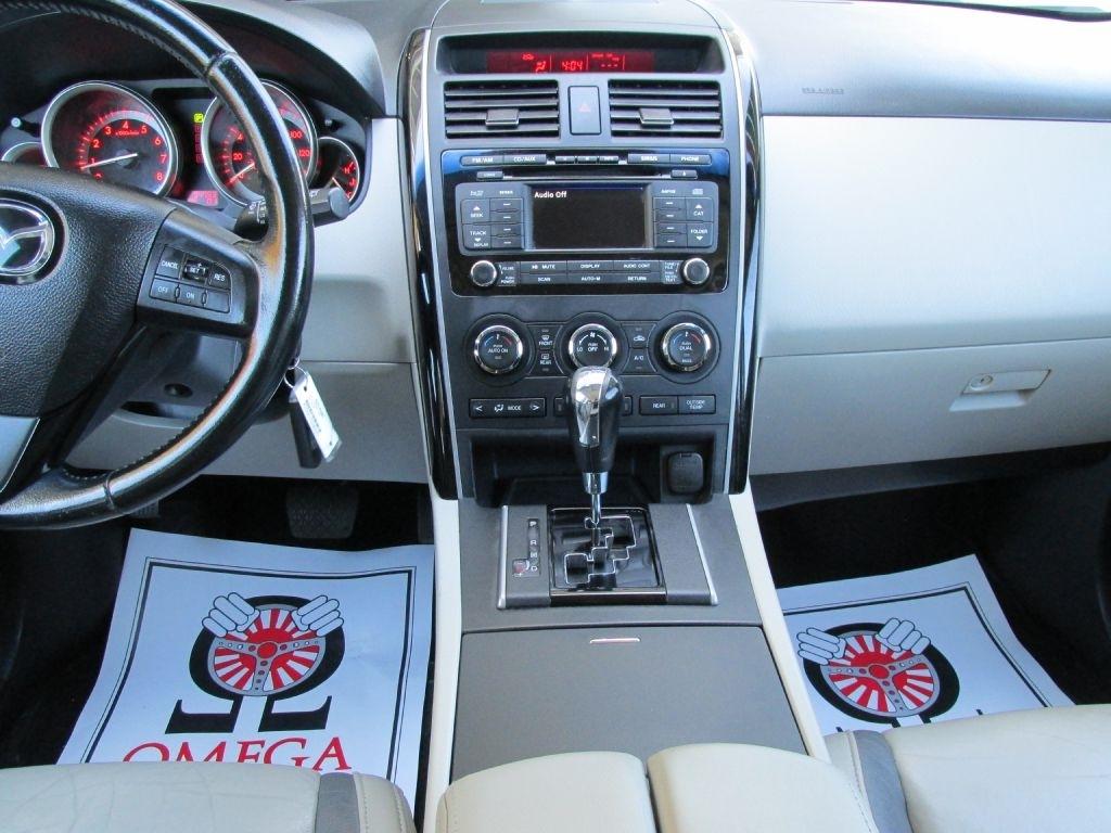 Mazda CX-9  2012