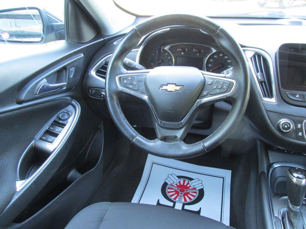 Chevrolet Malibu  2016