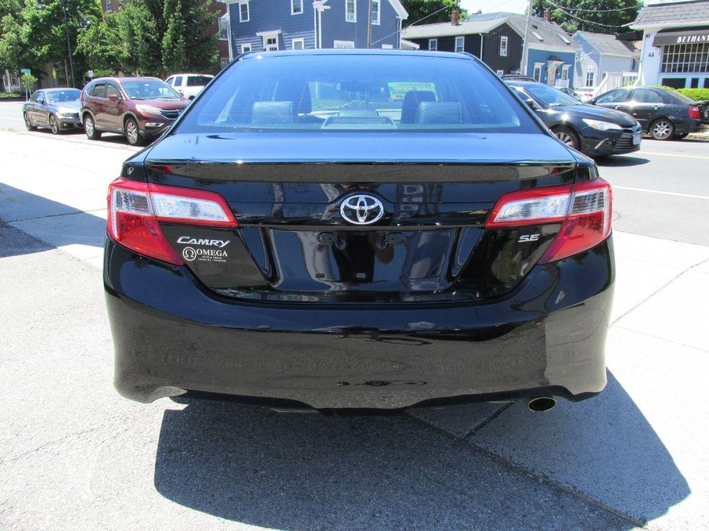 Toyota Camry  2014