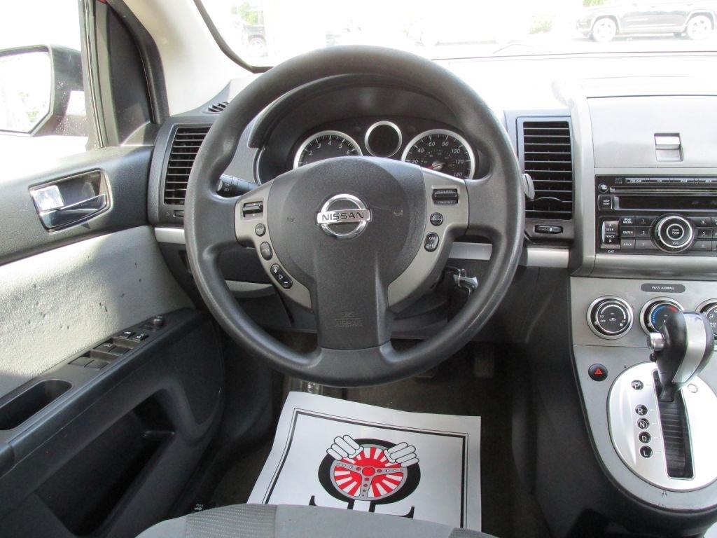 Nissan Sentra  2010