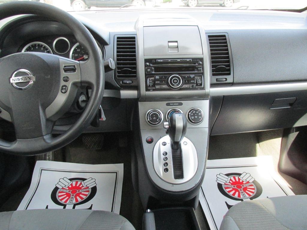 Nissan Sentra  2010