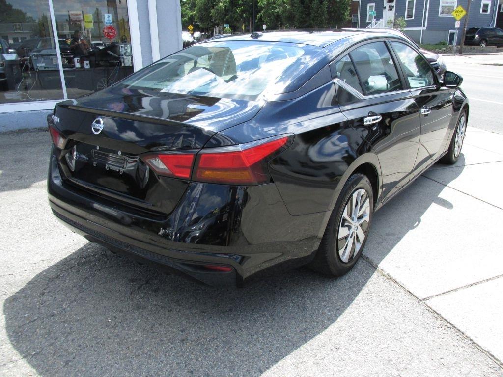 Nissan Altima  2019