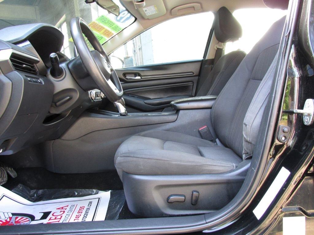 Nissan Altima  2019