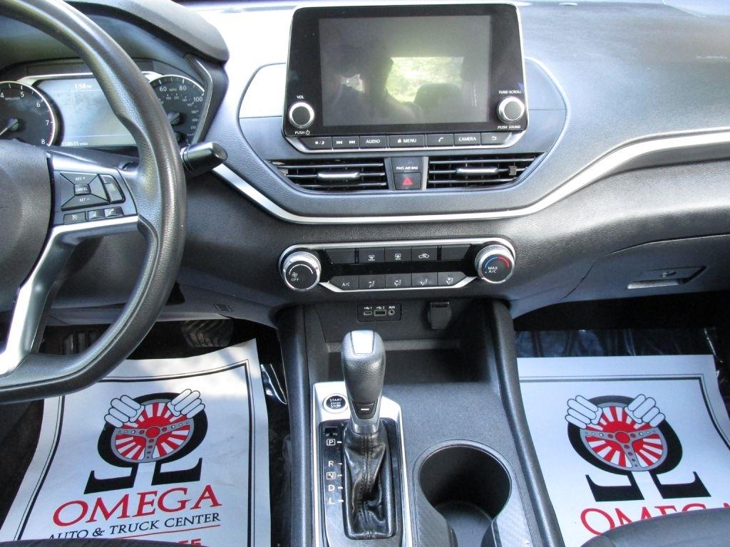 Nissan Altima  2019