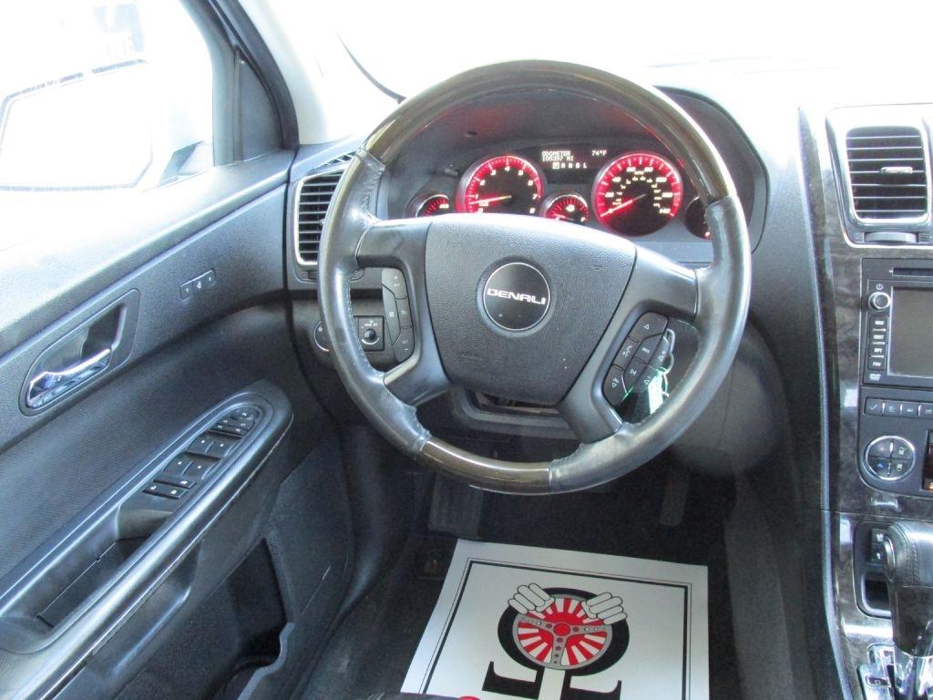 GMC Acadia  2012
